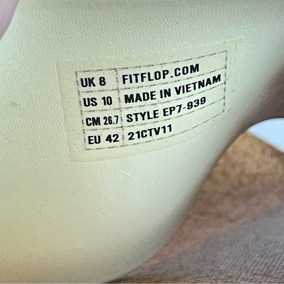 Fitflop Iqushion Women's Size 10 yellow Pool Slide Flat cushioned Sandals New - Picture 7 of 7